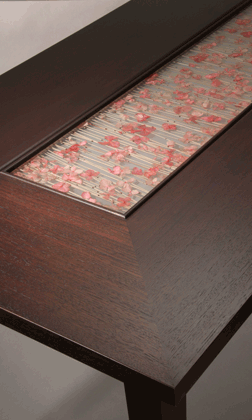 Luxe products capture 3 dimensional natural materials in laminated glass.